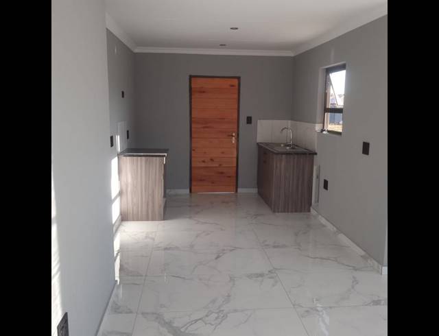 2 BEDROOM HOUSE FOR SALE IN SHARON PARK